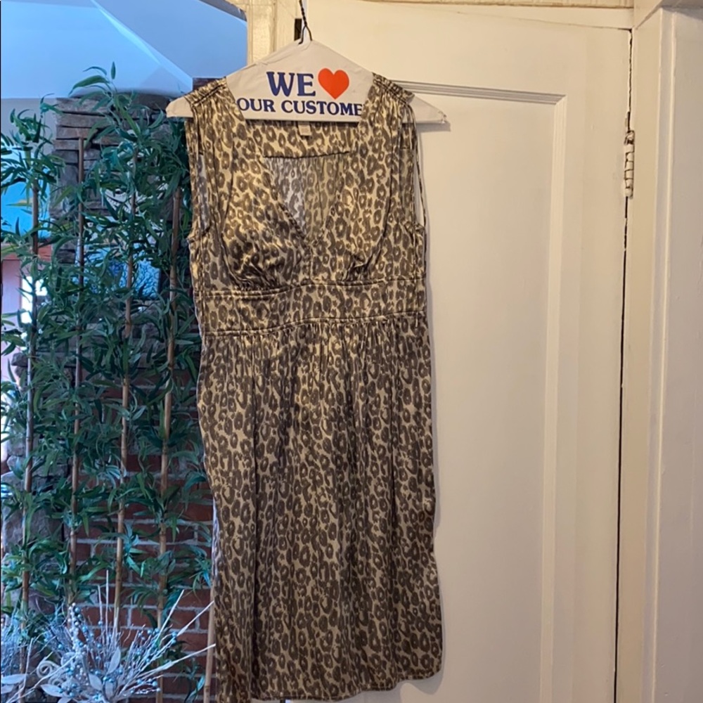 💯 silk Banana Republic leopard dress.